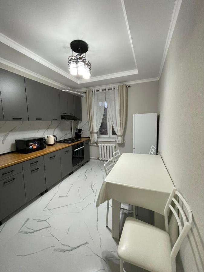 Apartment In Street Toktogula 77 比什凯克 外观 照片